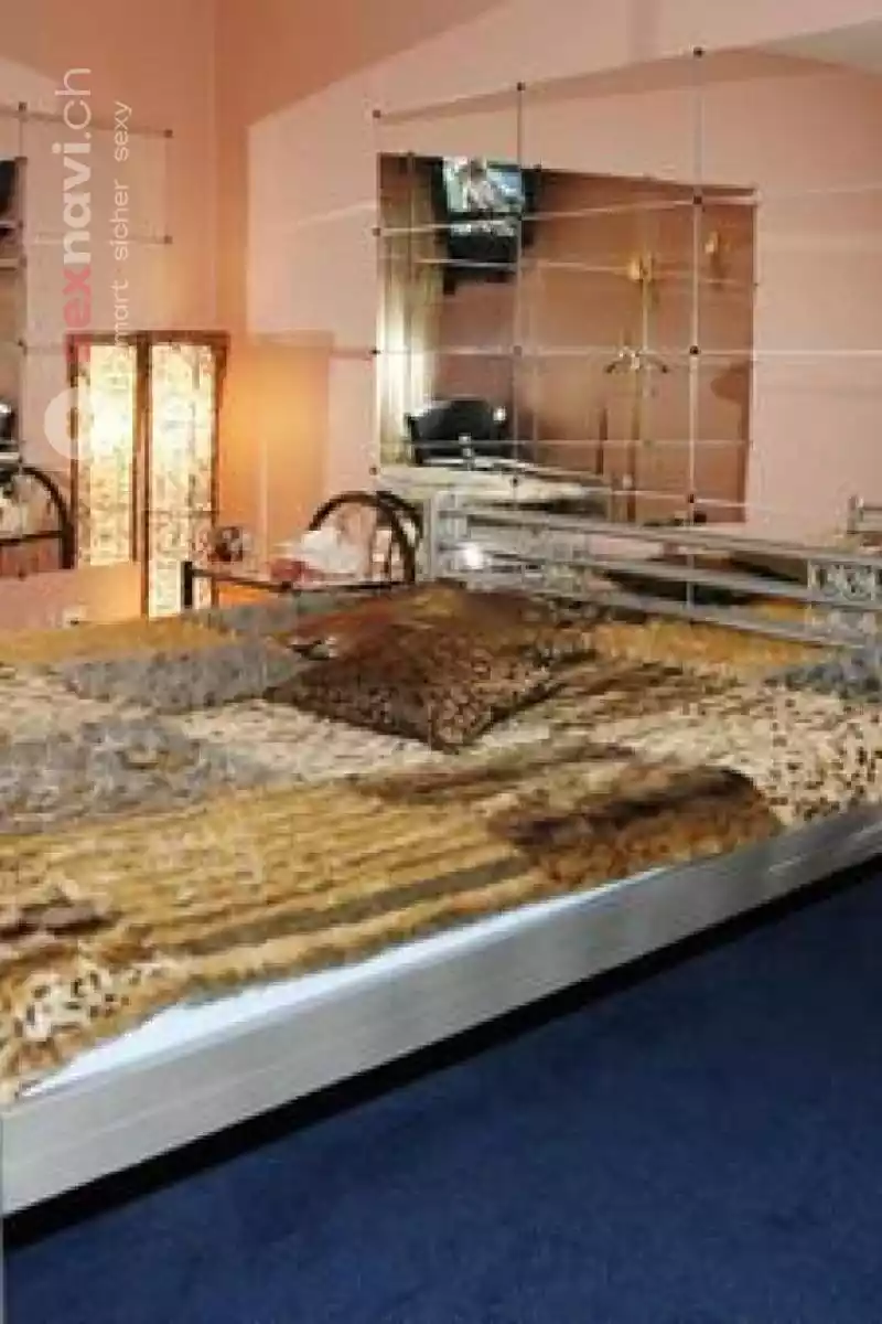 Haus 4 - Beste Kontaktbar Haus 4 - Beste Kontaktbar Zürich Umgebung