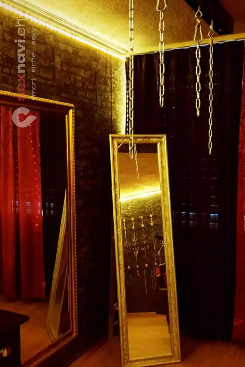 Gold Linie Atelier II Gold Linie Atelier II Luzern