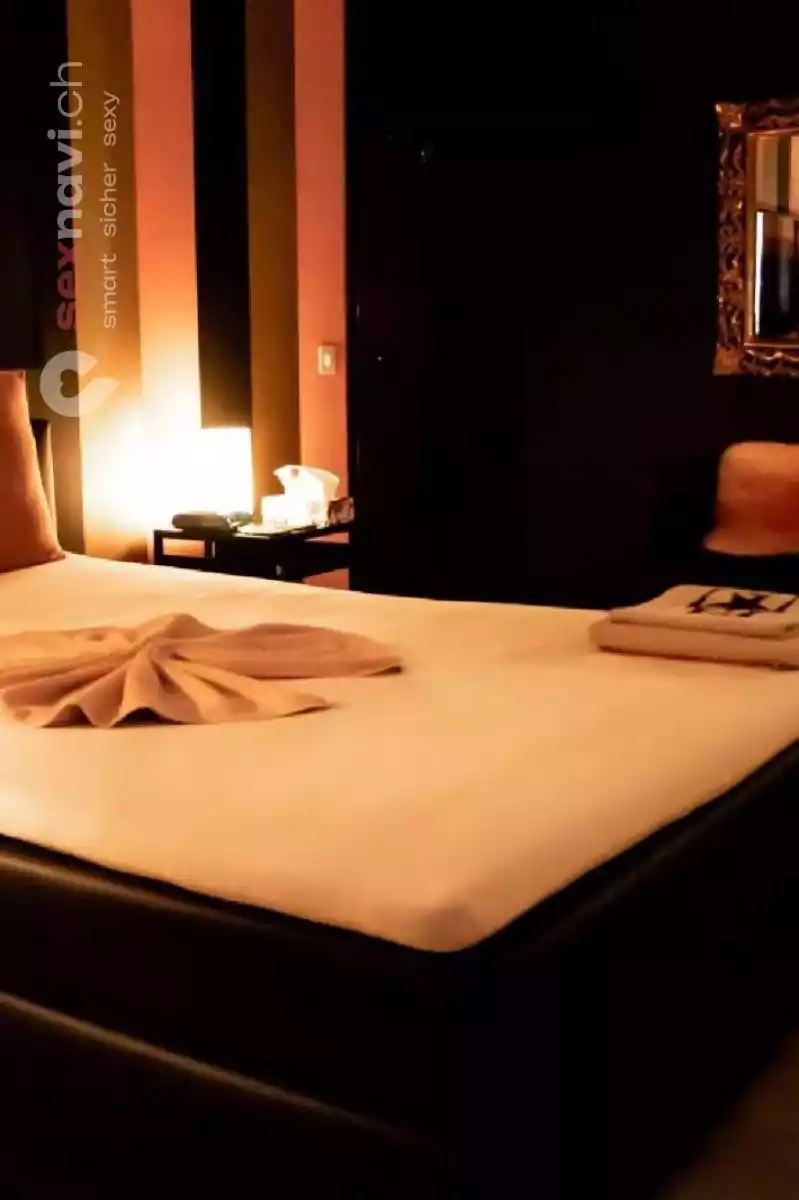 Body Play Body Play Waadt