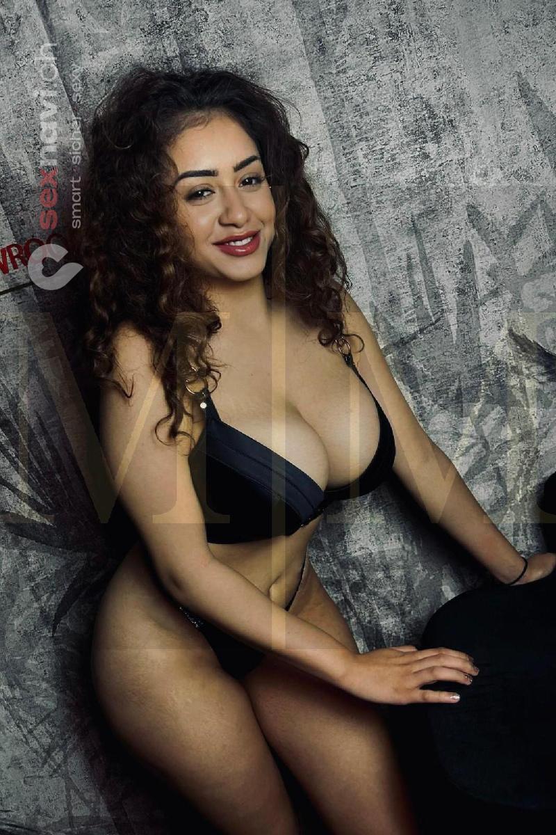 BELLA-XXL-BOOBS 18-j&auml;hrige Spalte wartet.... Z&uuml;rich Umgebung, Schaffhausen, Z&uuml;rich Stadt, Schweiz, Thayngen