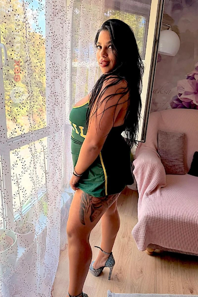 DORA Anal Hure schluckt Sperma Basel, Basel, Schweiz