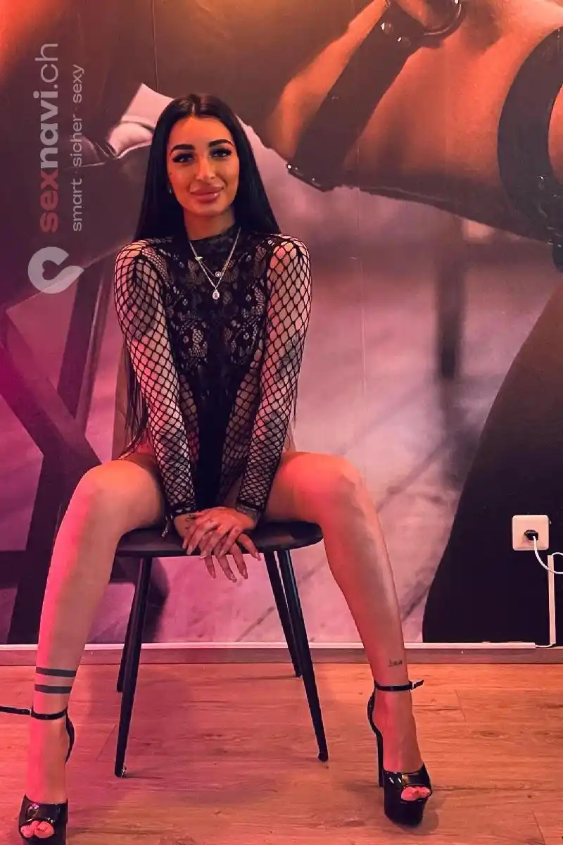 SKINNY-JENNIFER Mega Teenie feucht und geil Zürich Umgebung, Schaffhausen, Zürich Stadt, Schweiz, Thayngen