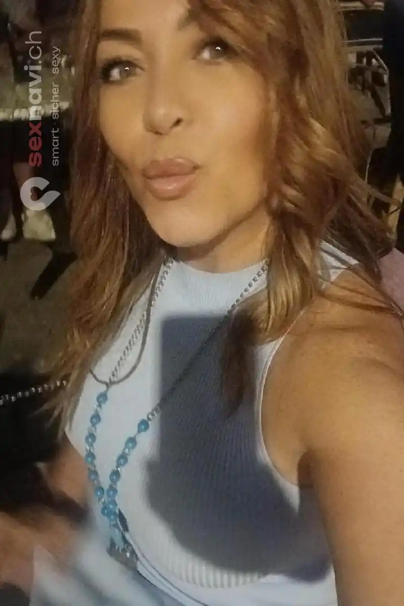 Lorena COUGAR SPANISH COUGAR ANAL SEX Jura, Schweiz, Neuchatel / Neuenburg, Fribourg / Freiburg