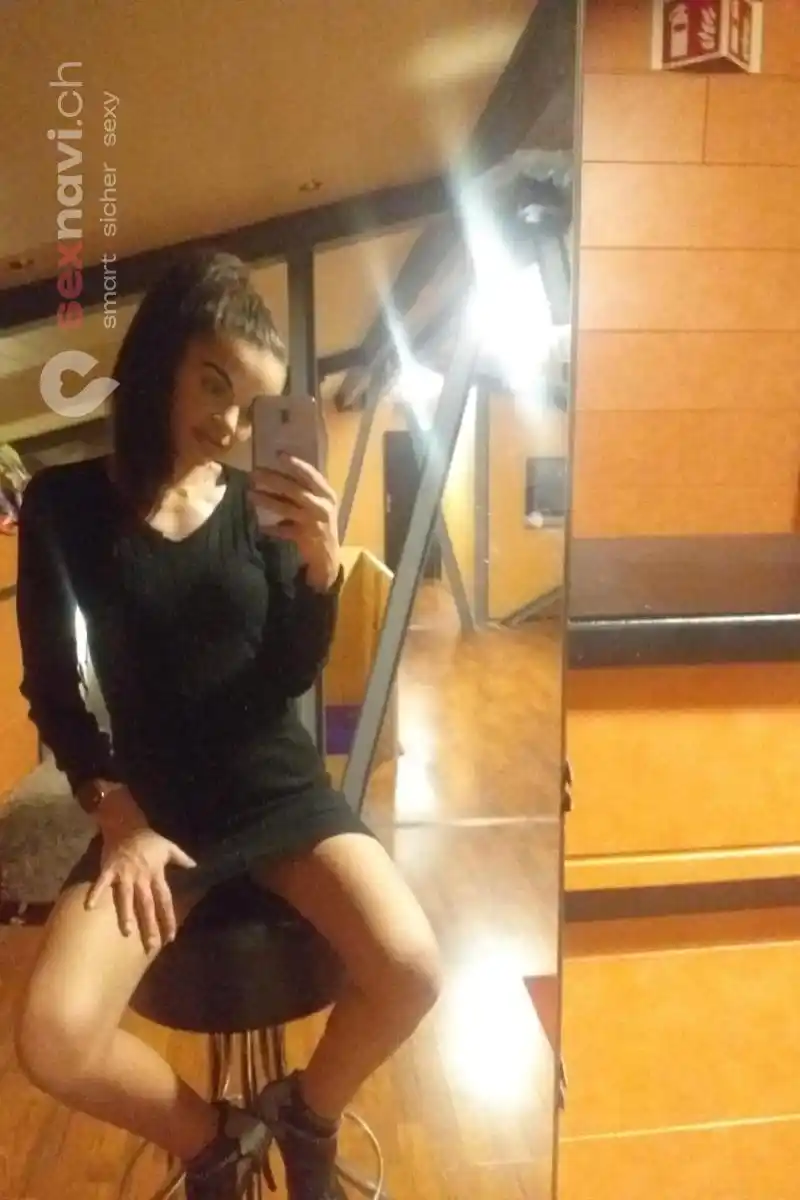 Lia Skinny  Ab 24.12 Skinny Teeny (44kg) &Ouml;sterreich, Schweiz, Luzern , Eschenbach LU