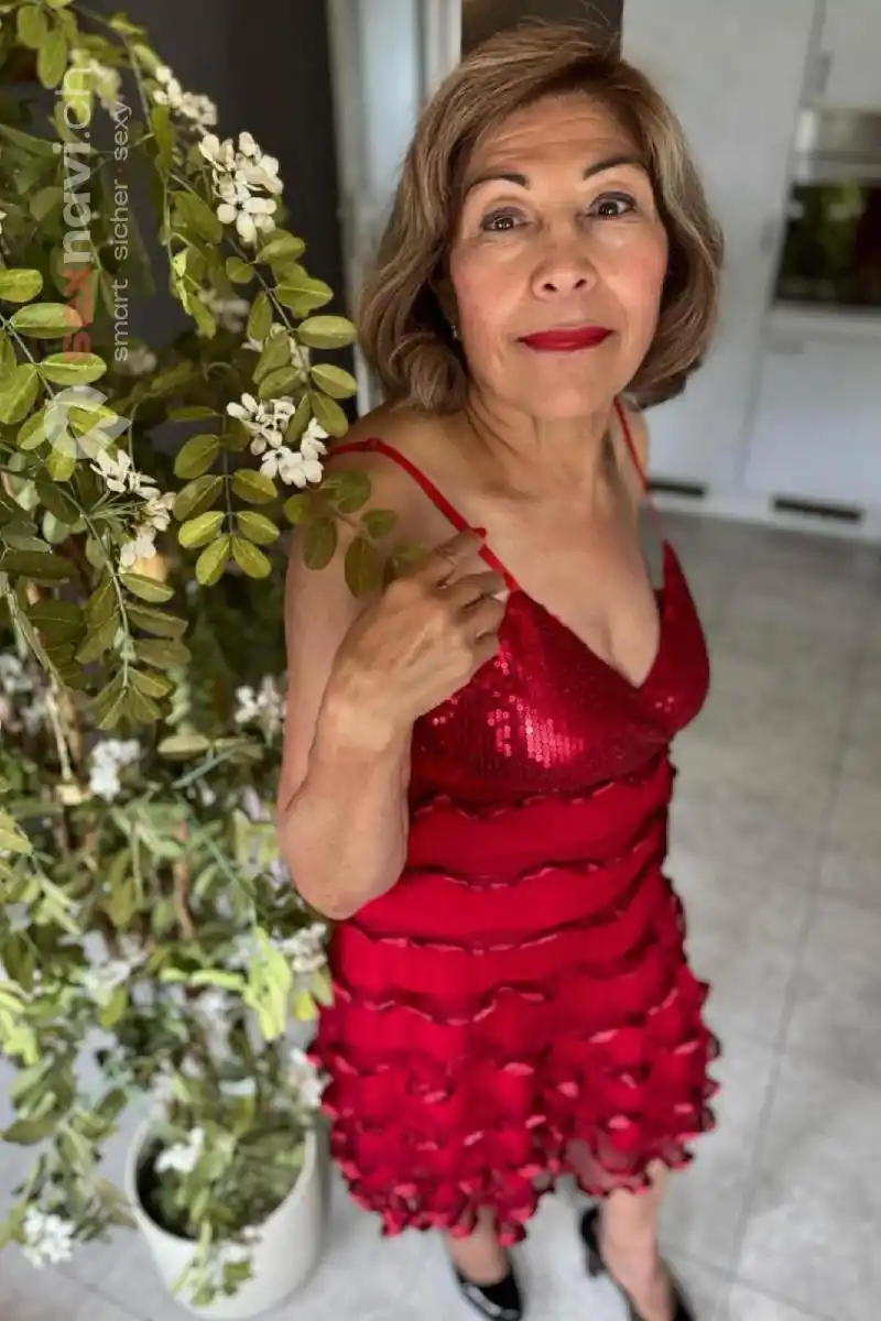 CARMEN OMA Echt verdammt verführerisch Aargau, Zürich Stadt, Schweiz, Kirchdorf AG, Luzern