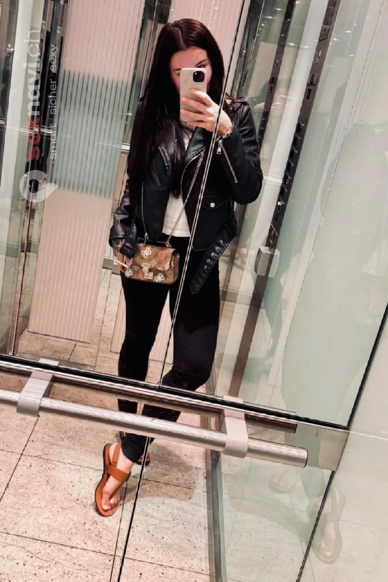 Astrid 😈 Klein, aber extra fein🍌 Z&uuml;rich Umgebung, Zug, Zug, Schweiz, Luzern