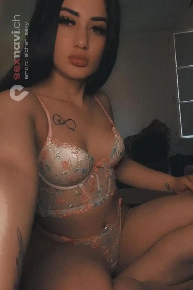 Giulia TEEN TEEN COME IN FACE Bern Stadt, Schweiz, Biel/Bienne - Grenchen, Solothurn, La Chaux-de-Fonds