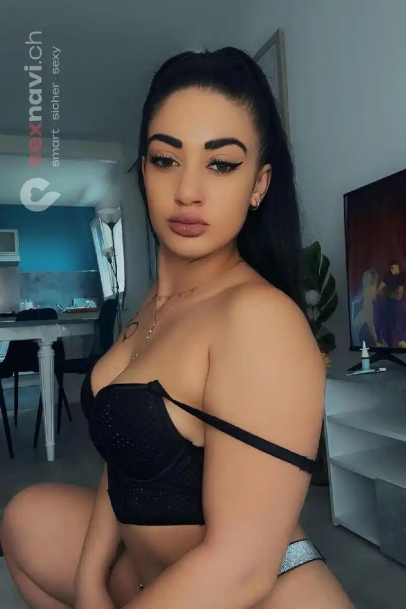 Giulia TEEN TEEN COME IN FACE Jura, Biel/Bienne, Schweiz, Neuchatel / Neuenburg, Fribourg / Freiburg