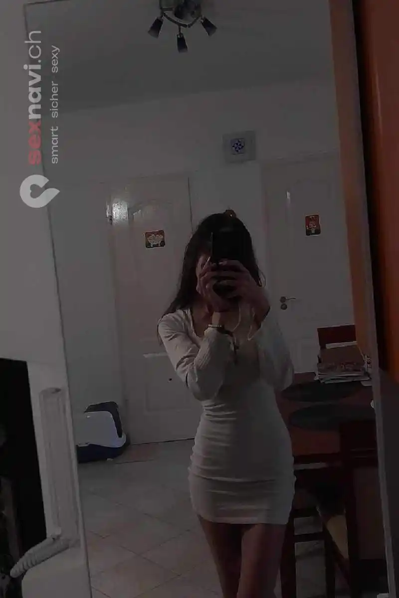 LUCA Schwanzgierig und eng gebaut Z&uuml;rich Umgebung, Schaffhausen, Z&uuml;rich Stadt, Schweiz, Thayngen