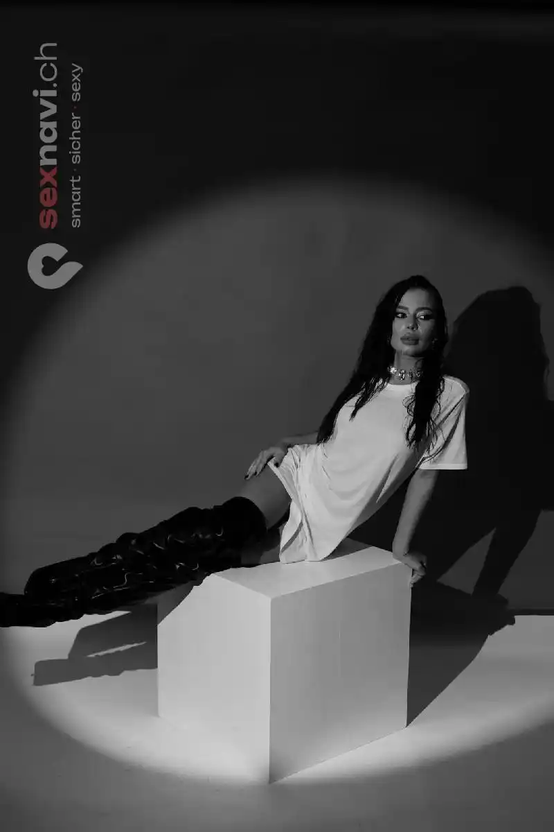 Danielle New girl Waadt, Deutschland, Schweiz, Roche VD