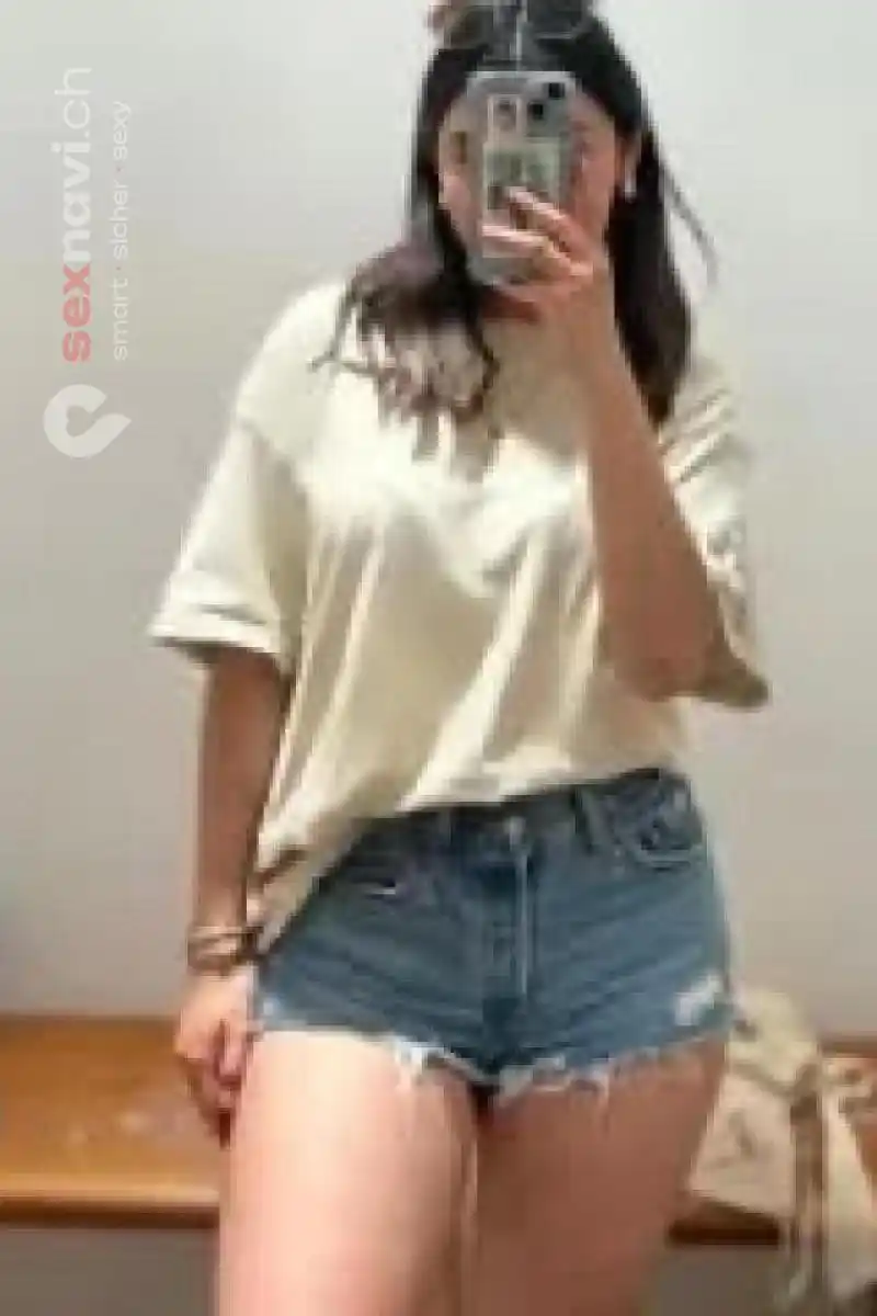 Kacy Liebe gesicht spritzen Basel, Basel, Deutschland, Schweiz