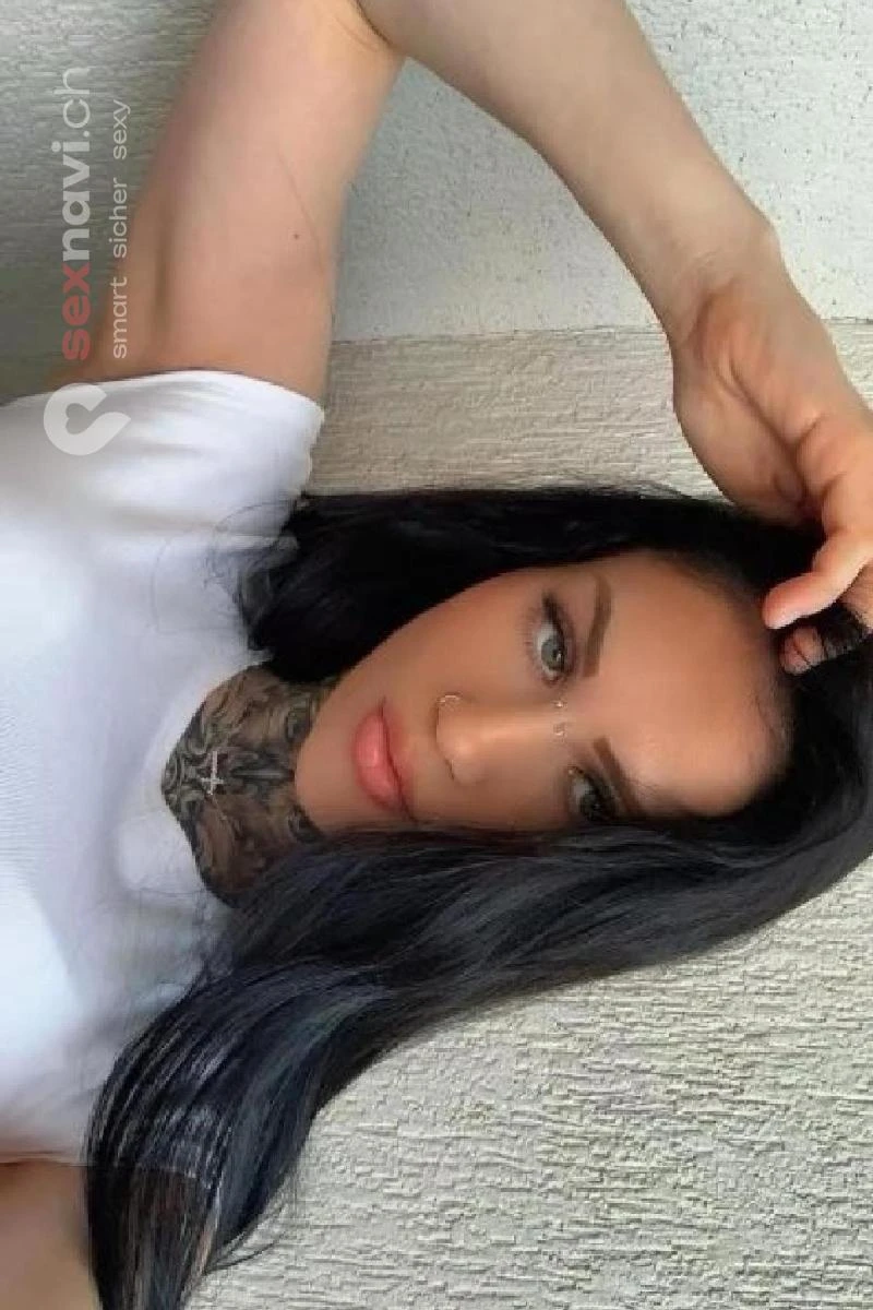 Lina Geiles Modell Frau St.Gallen, &Ouml;sterreich, Thurgau, Schweiz, M&uuml;llheim Dorf