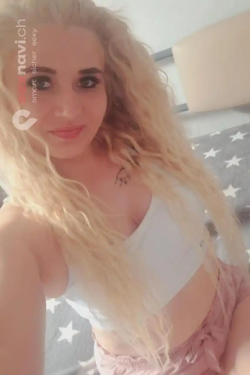 VIVI Feurig und uners&auml;ttlich.. Z&uuml;rich Umgebung, Schaffhausen, Z&uuml;rich Stadt, Schweiz, Thayngen