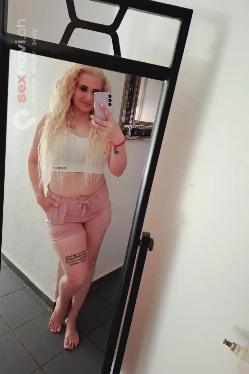 VIVI Feurig und uners&auml;ttlich.. Z&uuml;rich Umgebung, Schaffhausen, Z&uuml;rich Stadt, Schweiz, Thayngen