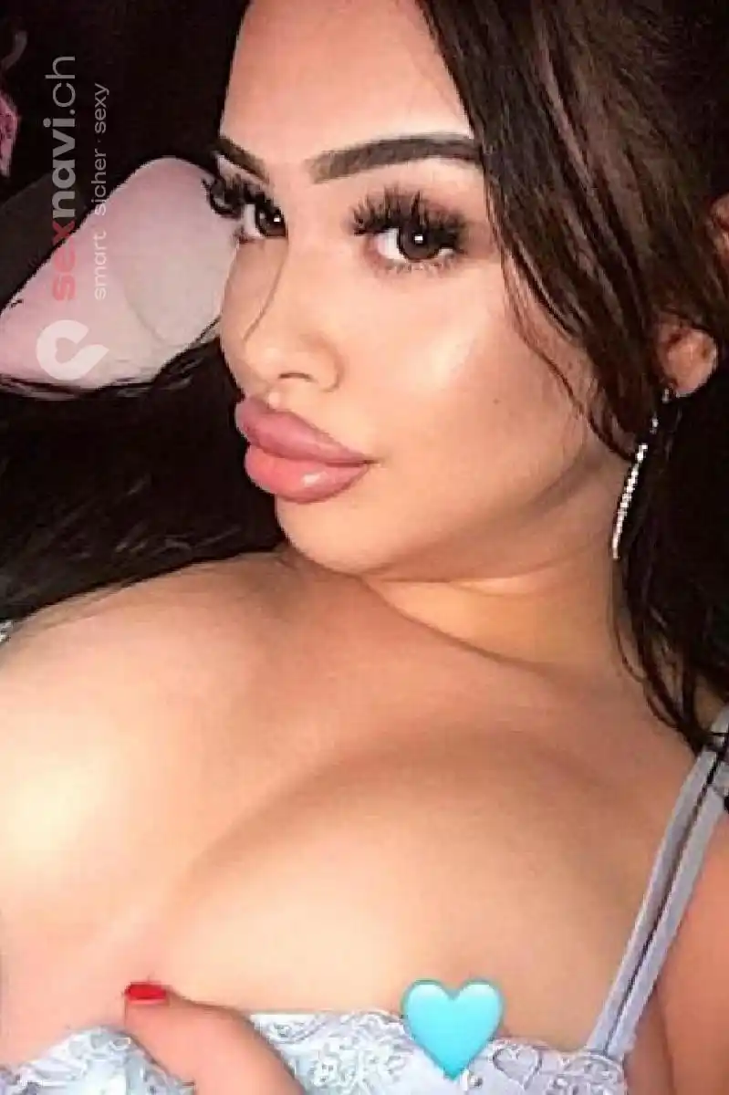 TEENIE -KITTY- Scharfe TEENIE-Hure... Basel, Basel, Schweiz