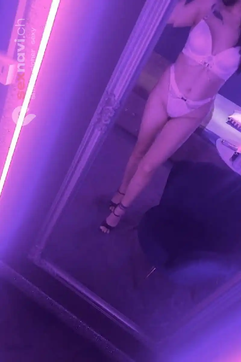 AMIRA Heiss und unersättlich... Basel, Basel, Schweiz