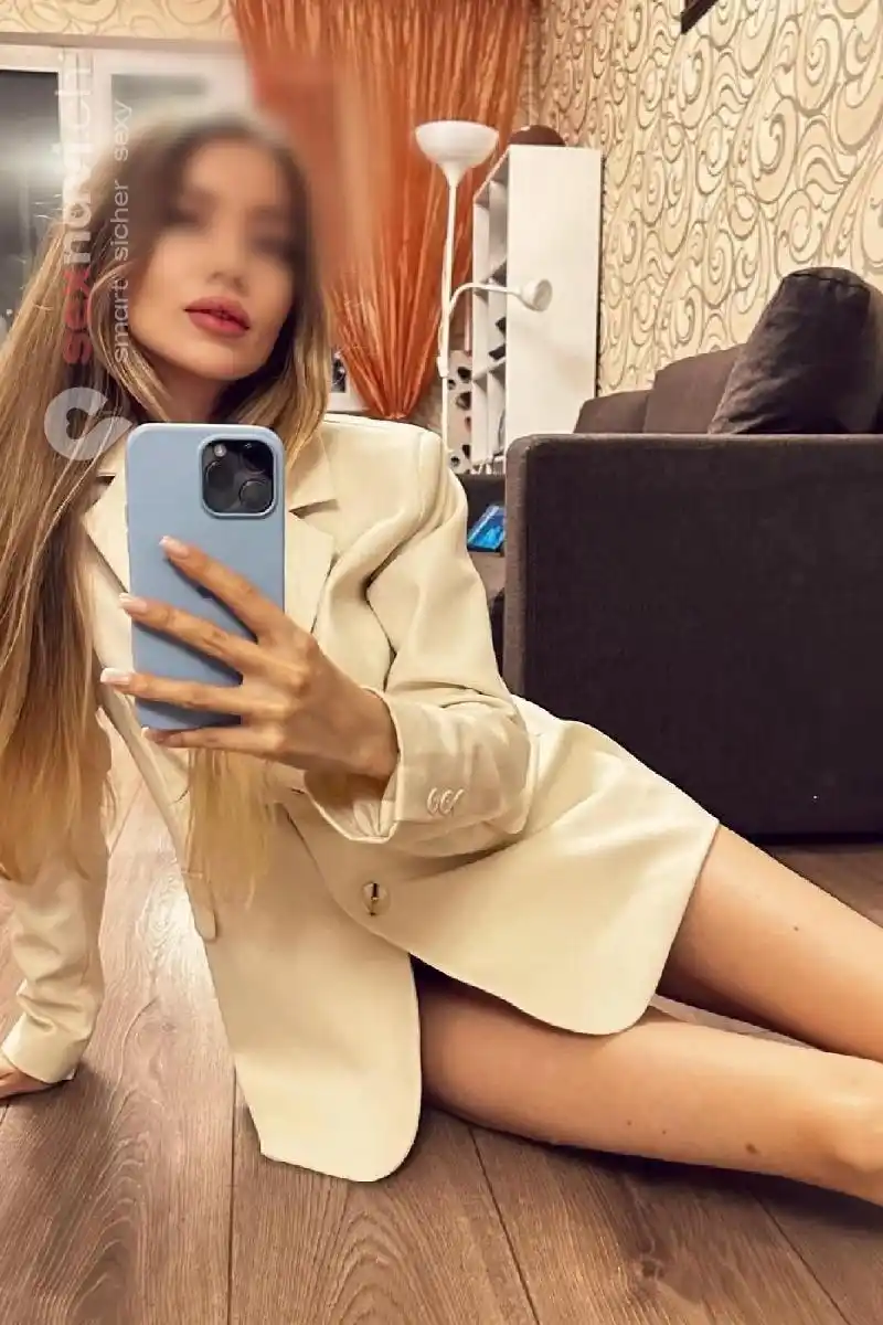 SONIA BEAUTY TOPSHOT Bern Umgebung, Bern Stadt, Schweiz, Biel/Bienne - Grenchen