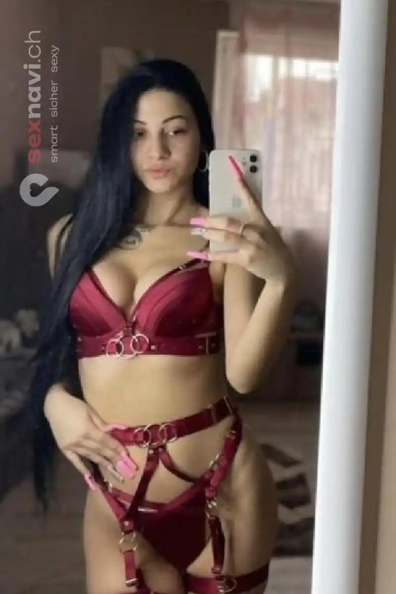 Teeny Leticia Super sexy xxx Teeny St.Gallen, Österreich, Thurgau, Schweiz, Müllheim Dorf