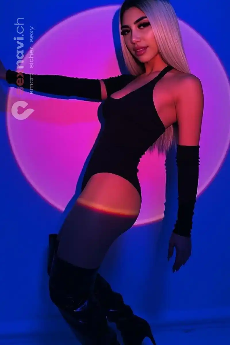 EMMA Blonder Engel Z&uuml;rich Umgebung, Dietikon, Z&uuml;rich Stadt, Aargau, Schweiz