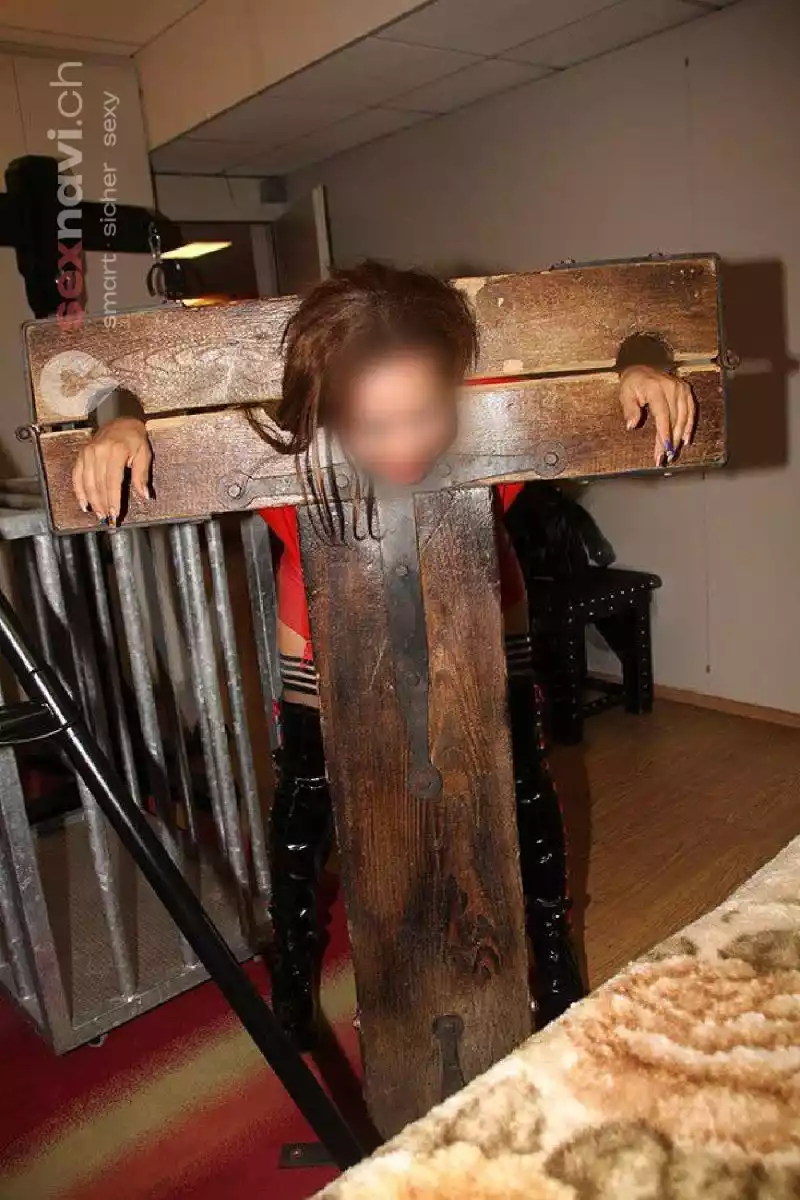 Noemi Versaute&nbsp;LATINA voll dirty Z&uuml;rich Umgebung, Z&uuml;rich Stadt, Schweiz, Glattbrugg