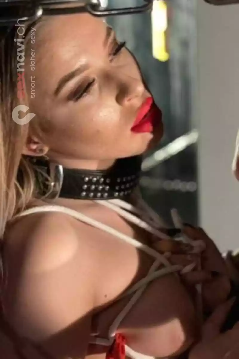 SKLAVIN-HART MEDINA Heisser bizarrer Traum... Basel, Basel, Schweiz