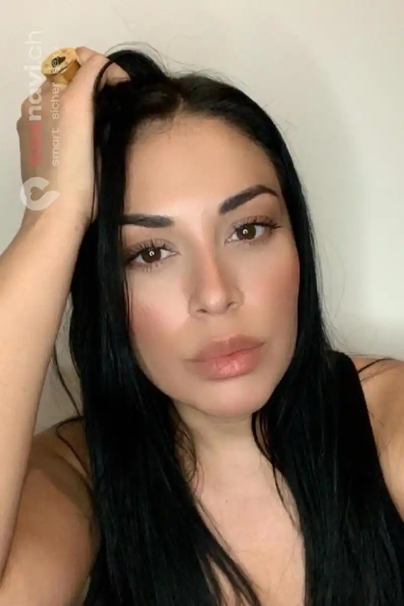 Natalia CHUBBY CHUBBY BEST BLOWJOB CIM Waadt, Schweiz, Neuchatel / Neuenburg, Yverdon-les-Bains, Fribourg / Freiburg