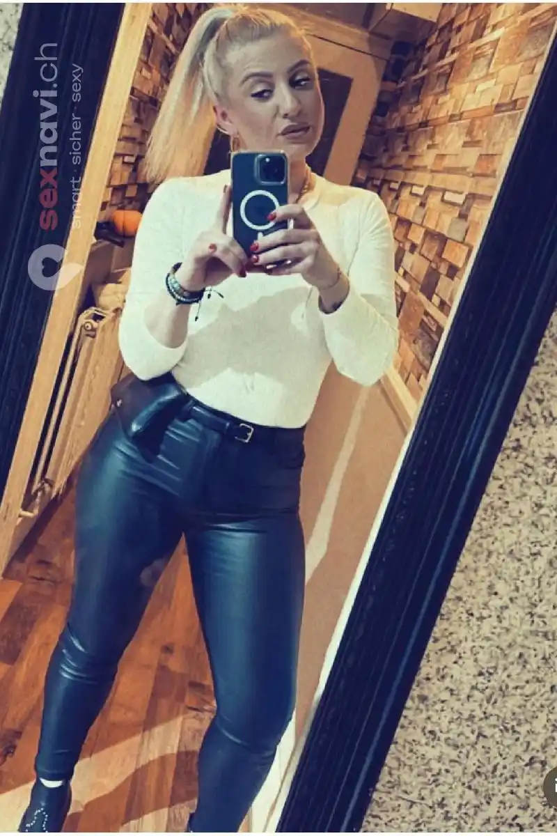Nikita 😈 Hot Milf 🔞 Z&uuml;rich Umgebung, St.Gallen, Volketswil, Thurgau, Schweiz