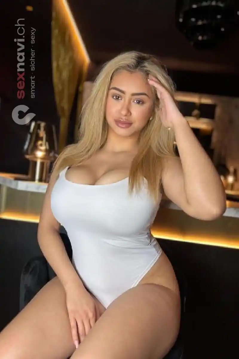 BELLA Geniesse pralle TITTEN... Basel, Basel, Schweiz