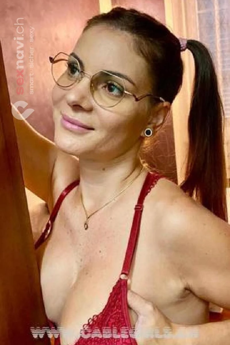 Miriam stehst du auf Brillensex ? St.Gallen, Thurgau, Schweiz, Rheineck