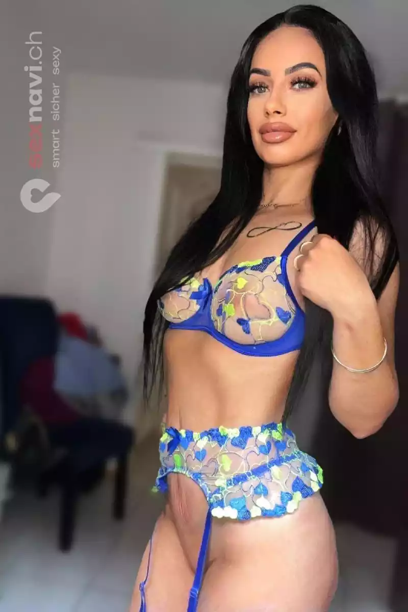 Yasmine BRUNETTE ANAL SEX Bern Stadt, Schweiz, Biel/Bienne - Grenchen, Solothurn, Yverdon-les-Bains