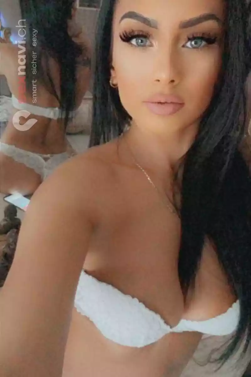 Yasmine BRUNETTE ANAL SEX Bern Stadt, Schweiz, Biel/Bienne - Grenchen, Solothurn, Yverdon-les-Bains