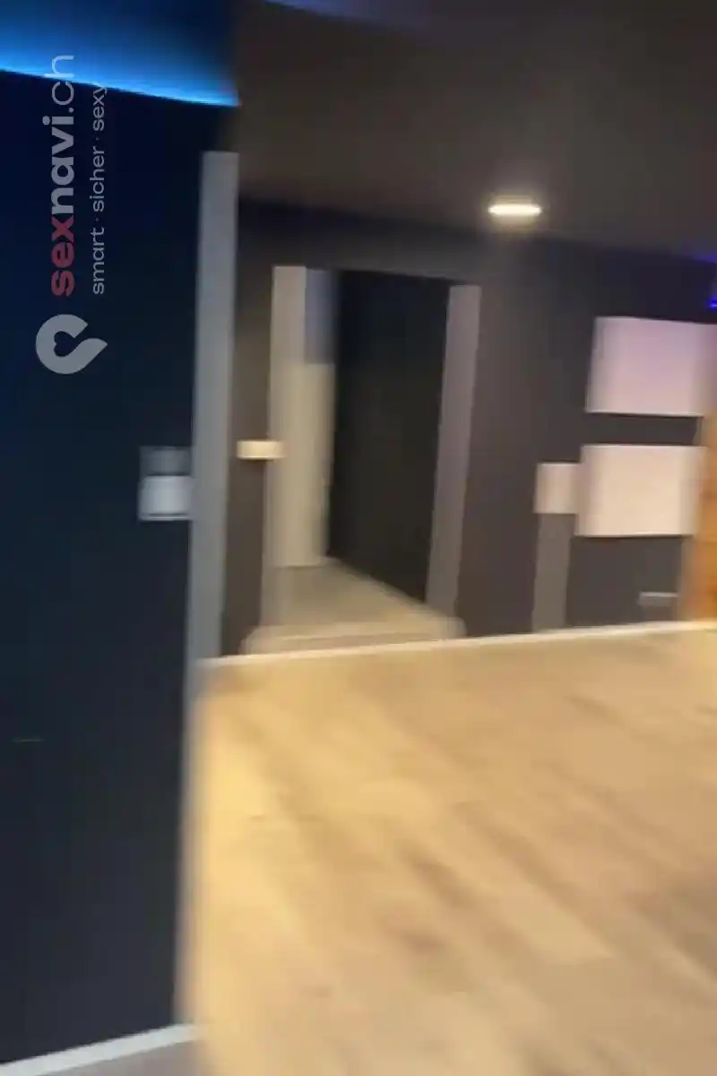 Lady Alexandra Schweizer Fetisch Lady Ball Busting Basel, Aargau, Schweiz, Solothurn, Thun