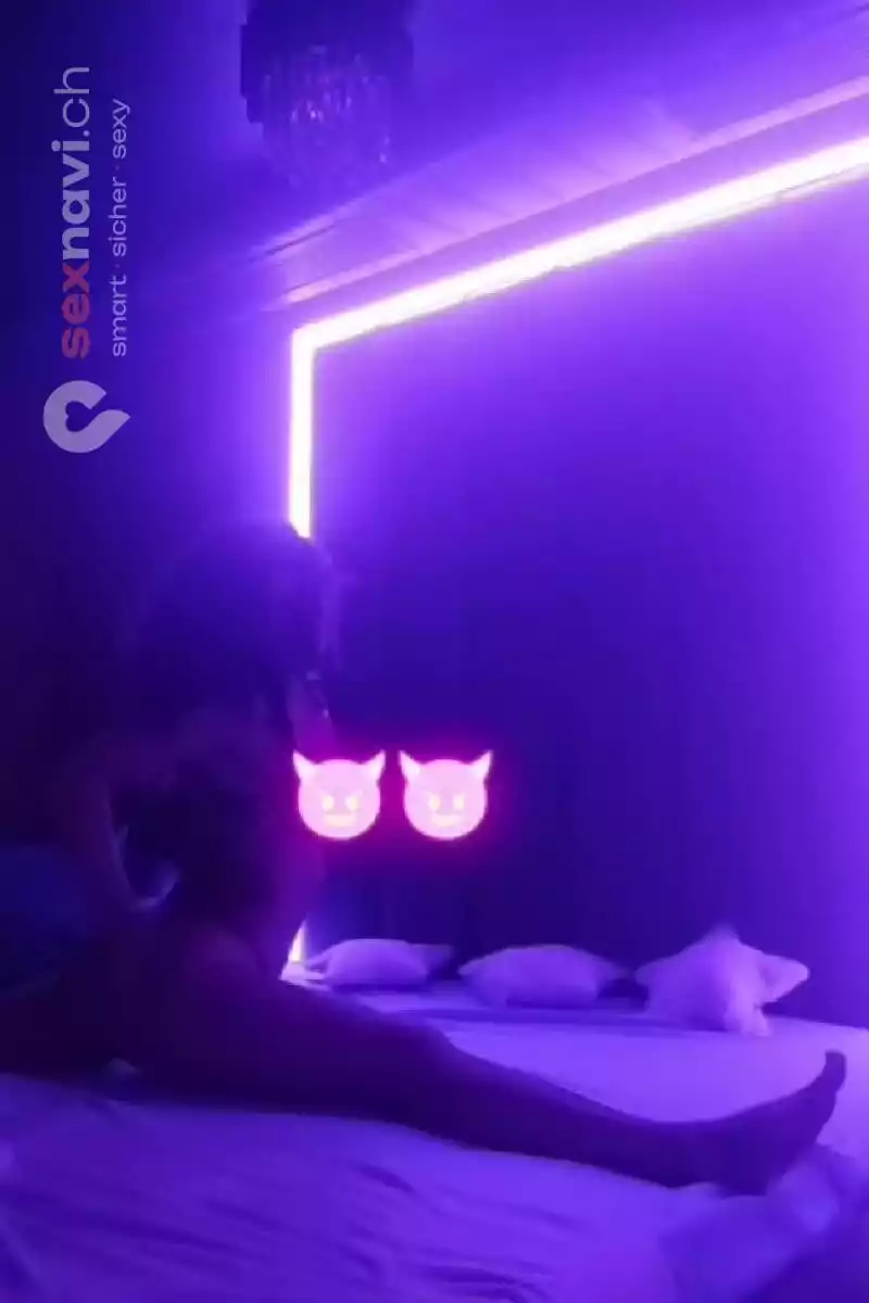 Maeva TEEN FRENCH TEEN CIM CIF GFE 69 In den Mund spritzen Waadt, Schweiz, Neuchatel / Neuenburg, Fribourg / Freiburg