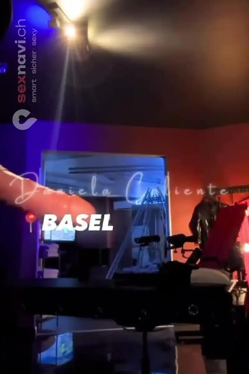 Daniela Caliente 🔺 Modern SM Wohnung 🔻 Aschenbecher Basel, Basel, Aargau, Schweiz, Solothurn