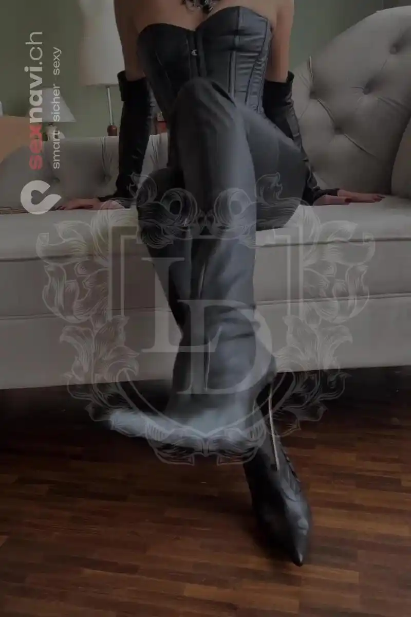 Lady Diyosa Klassische Dominanz  Bern Stadt, Bern Umgebung, Schweiz, Biel/Bienne - Grenchen, Bern