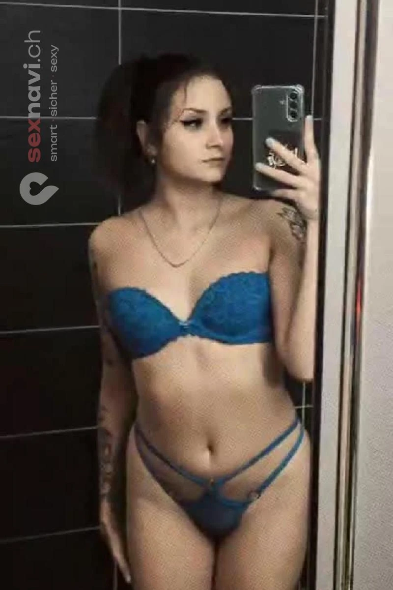 Liza Skinny xxx Mädchen Fussfetisch St.Gallen, Österreich, Thurgau, Schweiz, Müllheim Dorf