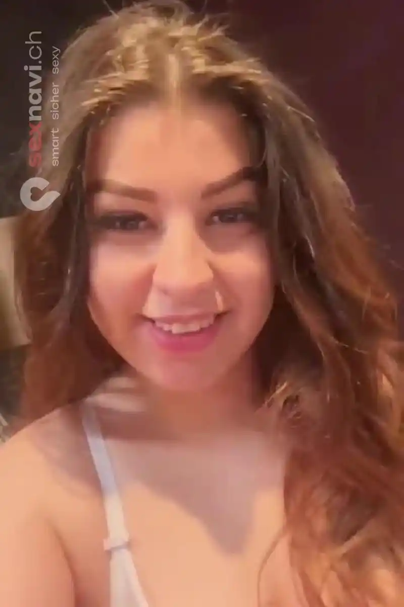 KIARA Naturgeile Kolbenlutscherin Sex in allen Positionen Basel, Basel, Schweiz